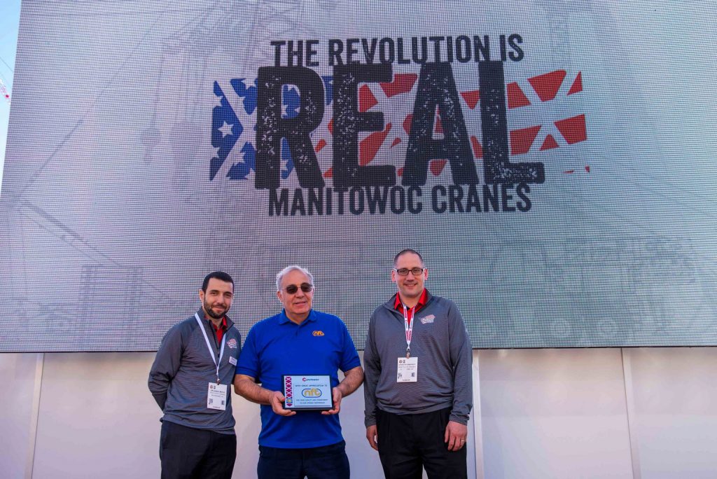 Potain recognises NFT’s contribution at Conexpo